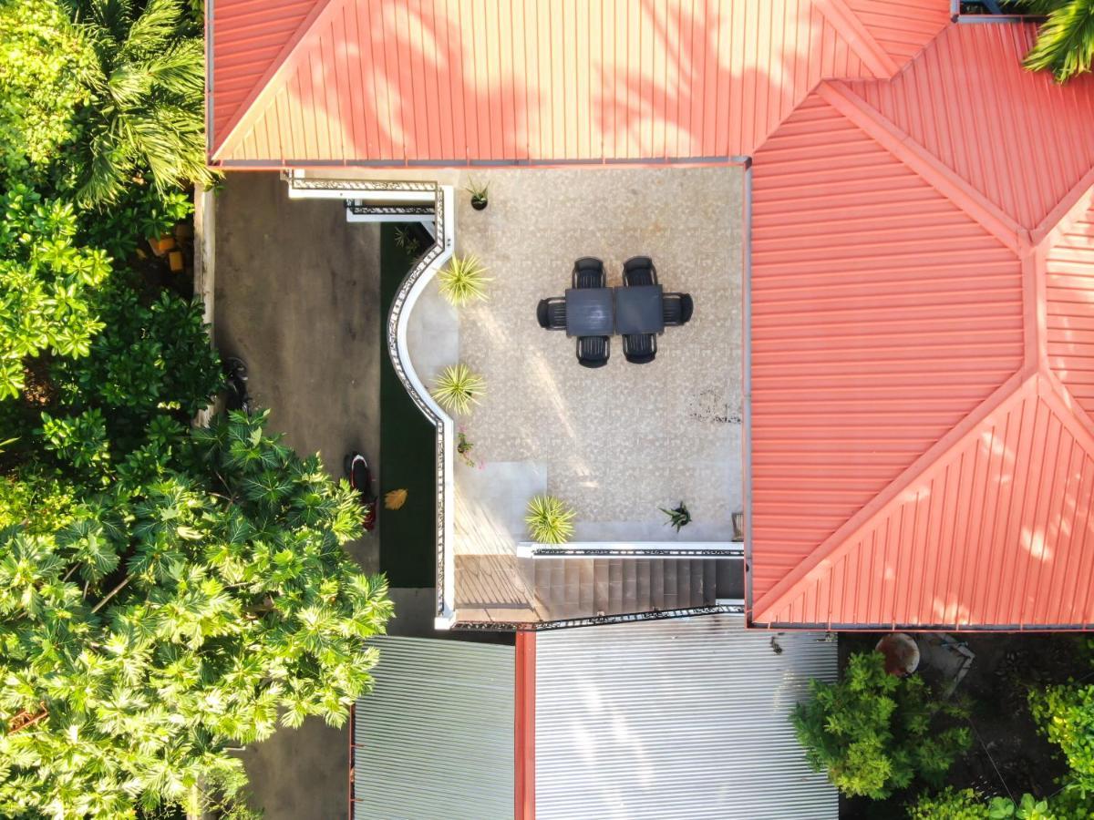 ホテル Kingsway Thoddoo Maldives エクステリア 写真